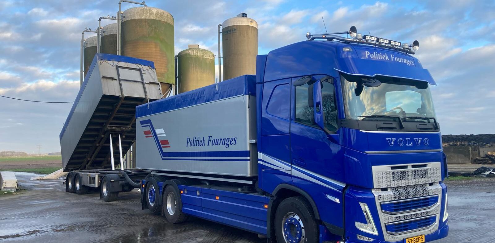 somethingsomethingQnbiRR Aflevering Politiek Fourages B.V.