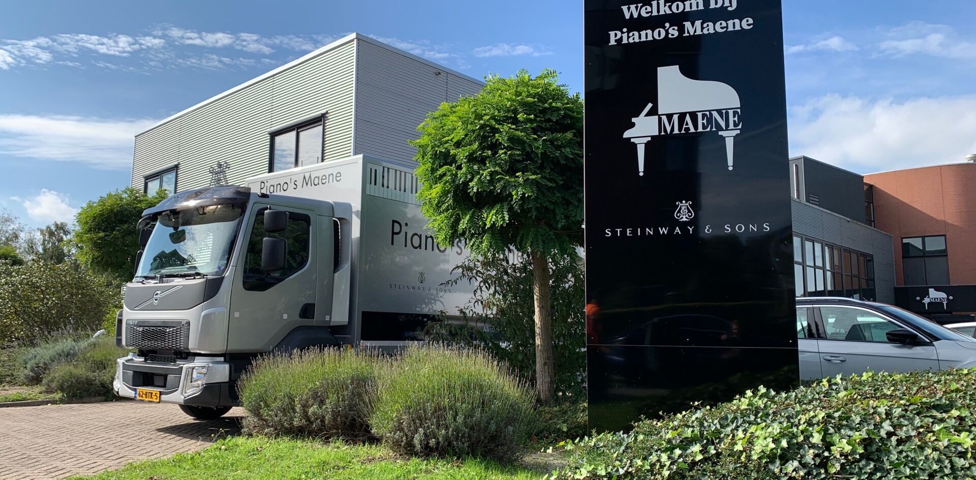 Volvo-FL_LVS-Trucks_PianoMaena Volvo-FL_LVS-Trucks_PianoMaena