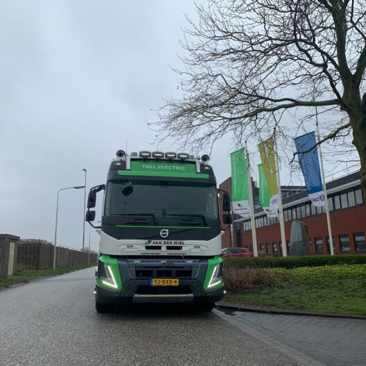 somethingsomethingWZLMI4 Aflevering van der Wiel transport B.V.