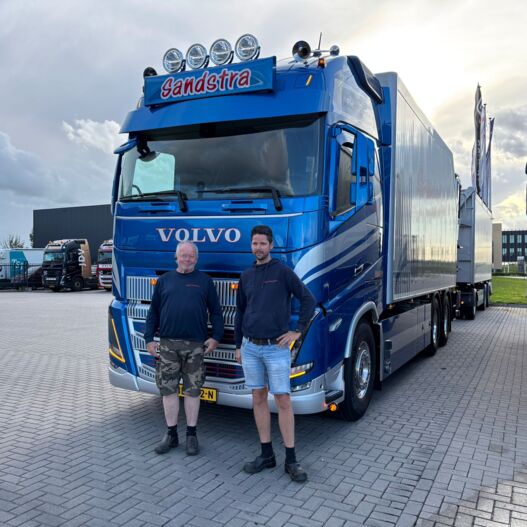 WhatsApp Image 2025-09-24 at 14.34.45 WhatsApp Image 2025-09-24 at 14.34.45