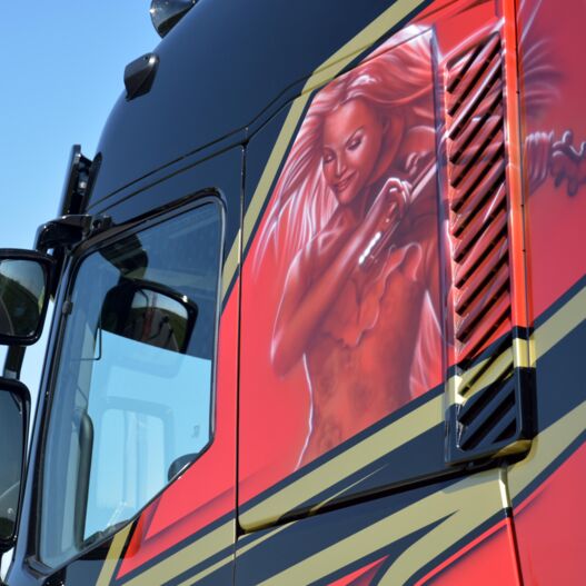 Detail special paint door MW Designs Detail special paint door MW Designs