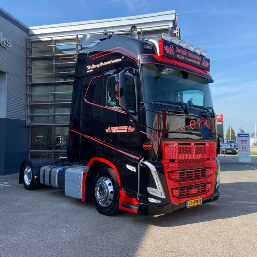 somethingheicTx5V06.jpg Aflevering Zwaan Wognum