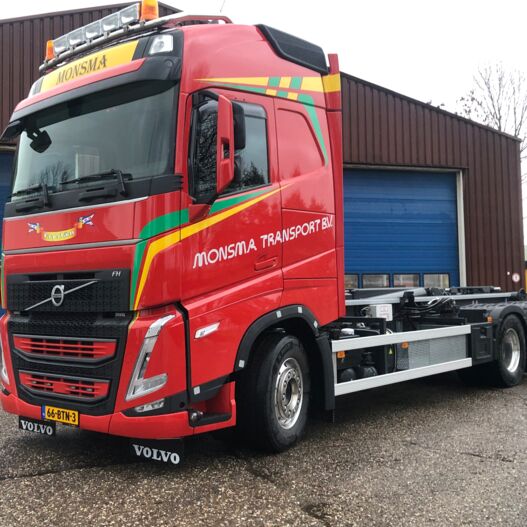 somethingsomethingfezjvX Aflevering Monsma Transport Vrouwenparochie