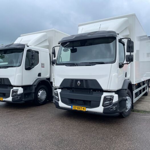 somethingsomethingLsaGFp Aflevering Bert jonk autoverhuur