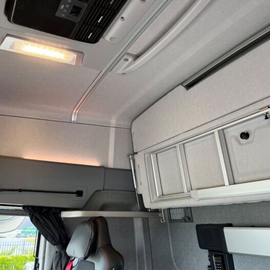 Renault Trucks T High 19