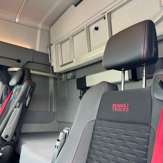 Renault Trucks T High 15