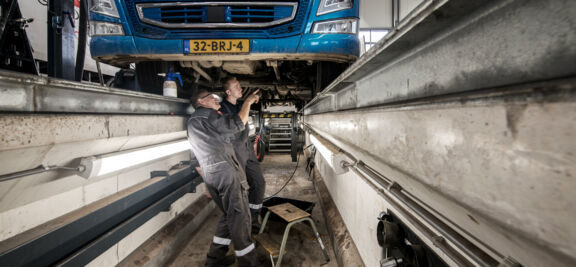LVS-trucks-leerling-bol-bbl Leerling Bedrijfswagen­techniek
