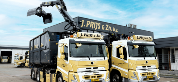 J. Prijs - LVS 3 J. Prijs & Zn elektrisch Amsterdam in met twee Volvo FMX Electric-containerauto’s