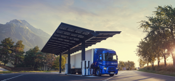 Renault E-Tech charging De serieproductie van de Renault Trucks E-Tech T & C is gestart