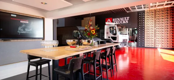 177-LVS-Bedrijfswagens_Renault Trucks Experience Centre (17)_ Teamleider Sales Renault Trucks