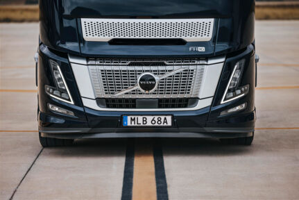 volvo-trucks-fh16-aero-front