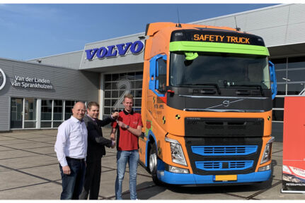 1860x1050-aflevering-volvo-safety-truck-peter-appel