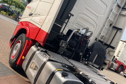 175e-volvo-truck-veenstrafritom-09
