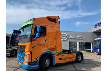 1860x1050-volvo-safety-truck-peter-appel